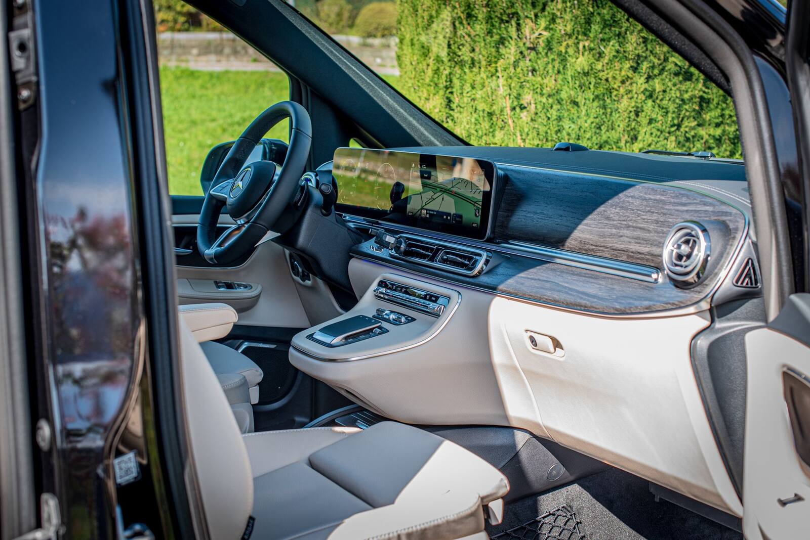 Mercedes Classe V - interno plancia e schermo MBUX